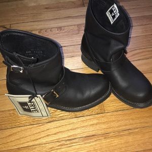 NWT frye engineer 8r